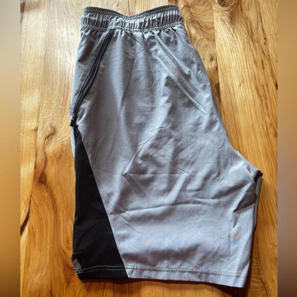 Reebok Gray and Black Athletic Shorts Lightweight Elastic Waist‎ - Picture 6 of 8